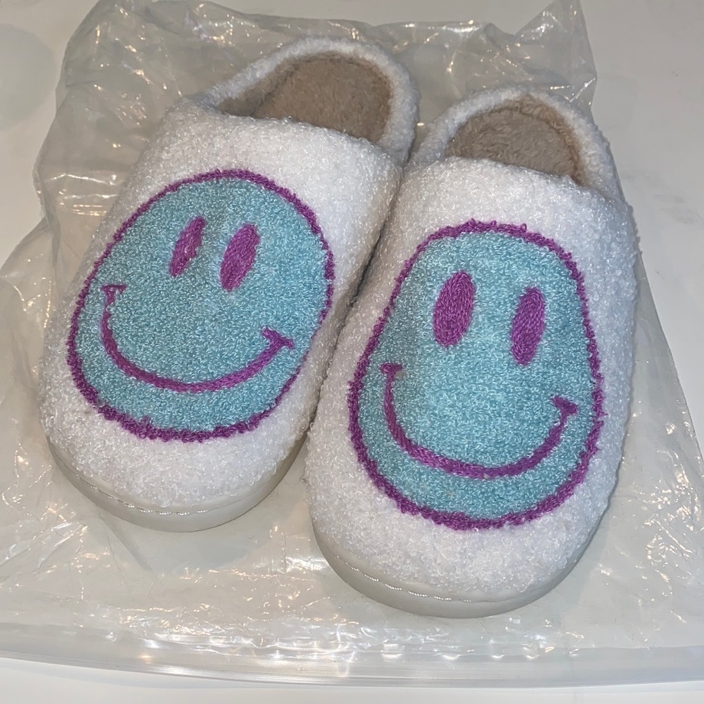 Smiley Slippers😊